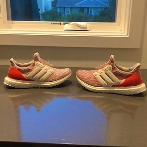 Wmns Ultra Boost “Active Red” (Size 4)